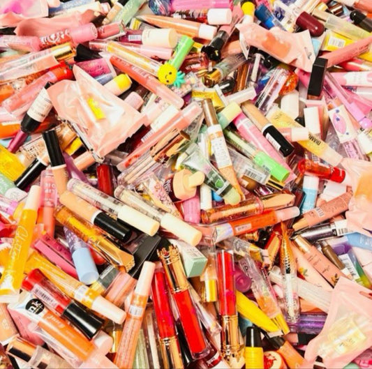 Clearance Lip Gloss Bundle (20) Color Changing